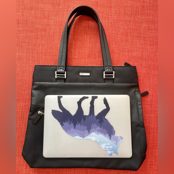 Luxury NAVA Design Shoulder Bag - Picture 6 of 6